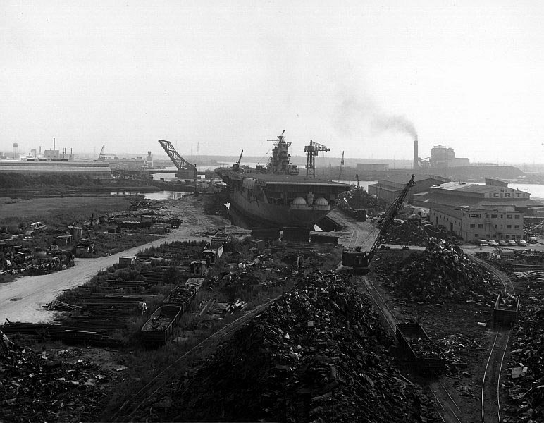 USS FRANKLIN IS SCRAPPED NAVY PHOTOS IV uss-franklin-is-scrapped-navy-photos-iv
