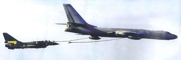 J-10-refueled-by-h-6-tanker