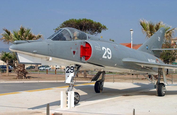 Dassault Etendard IVM 
        - Wikipedia