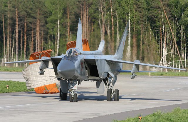 MIG-31 FOXHOUND