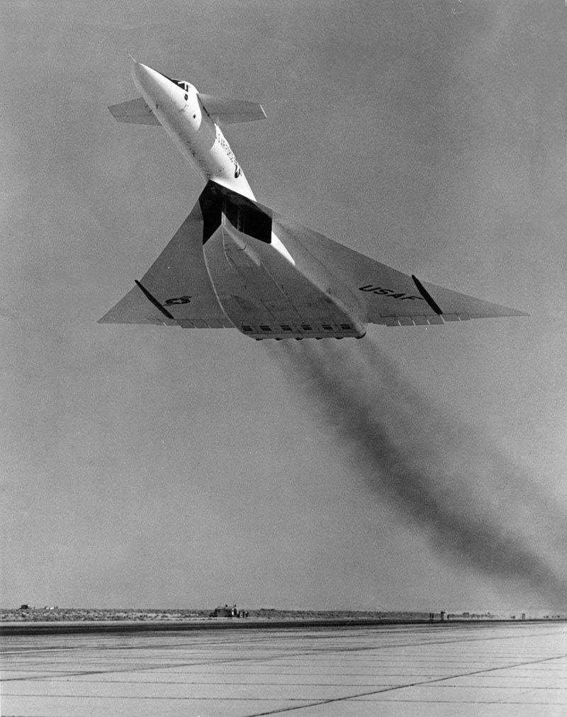 North American XB-70A 
        Valkyrie - NMUSAF