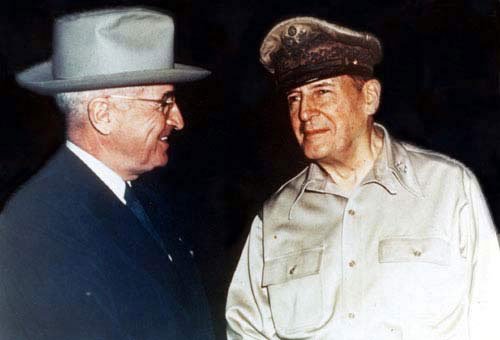 TRUMAN AND MacARTHUR AT WAKE ISLAND